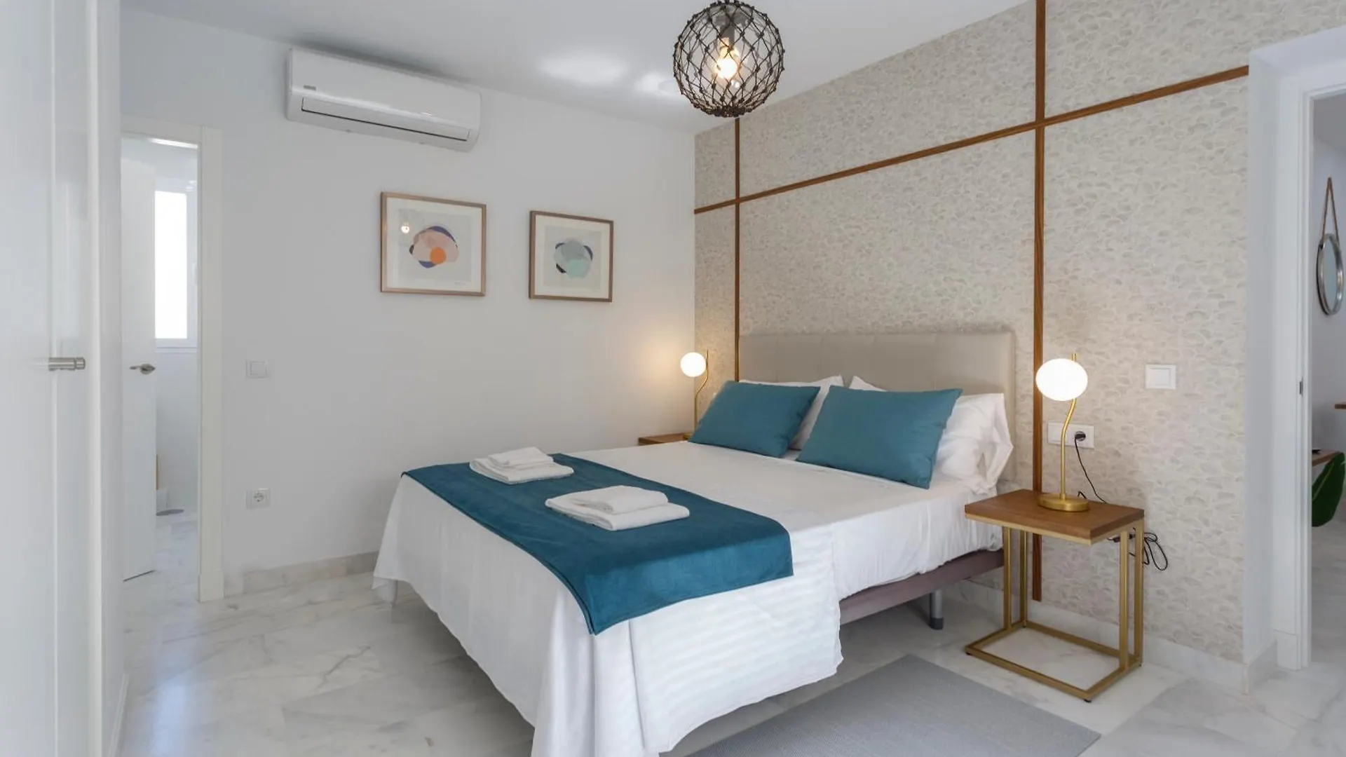 Apartamentos La Brujula By Cadizrentals
